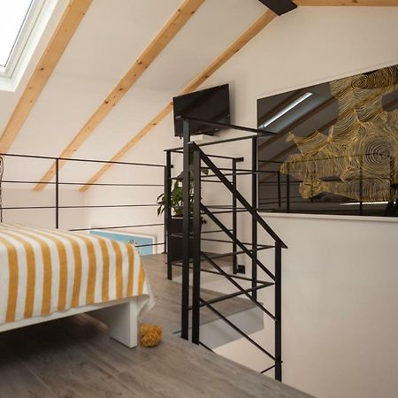 Apartments Stube 4 ロヴィニ エクステリア 写真