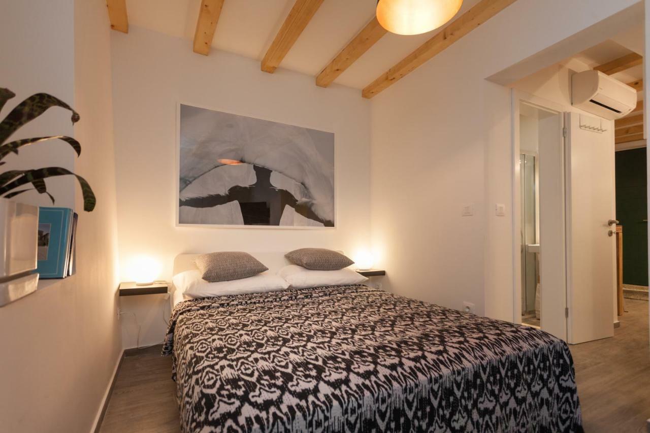 Apartments Stube 4 ロヴィニ エクステリア 写真